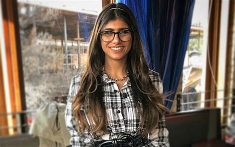 miya kh|Mia Khalifa Biography, Age, Family, Height, Husband, Career, Facts